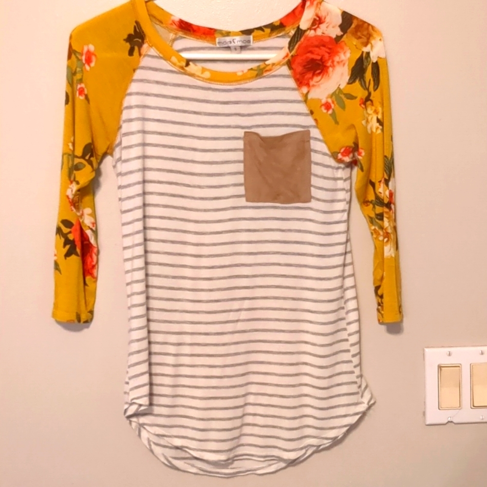 Mixed pattern top